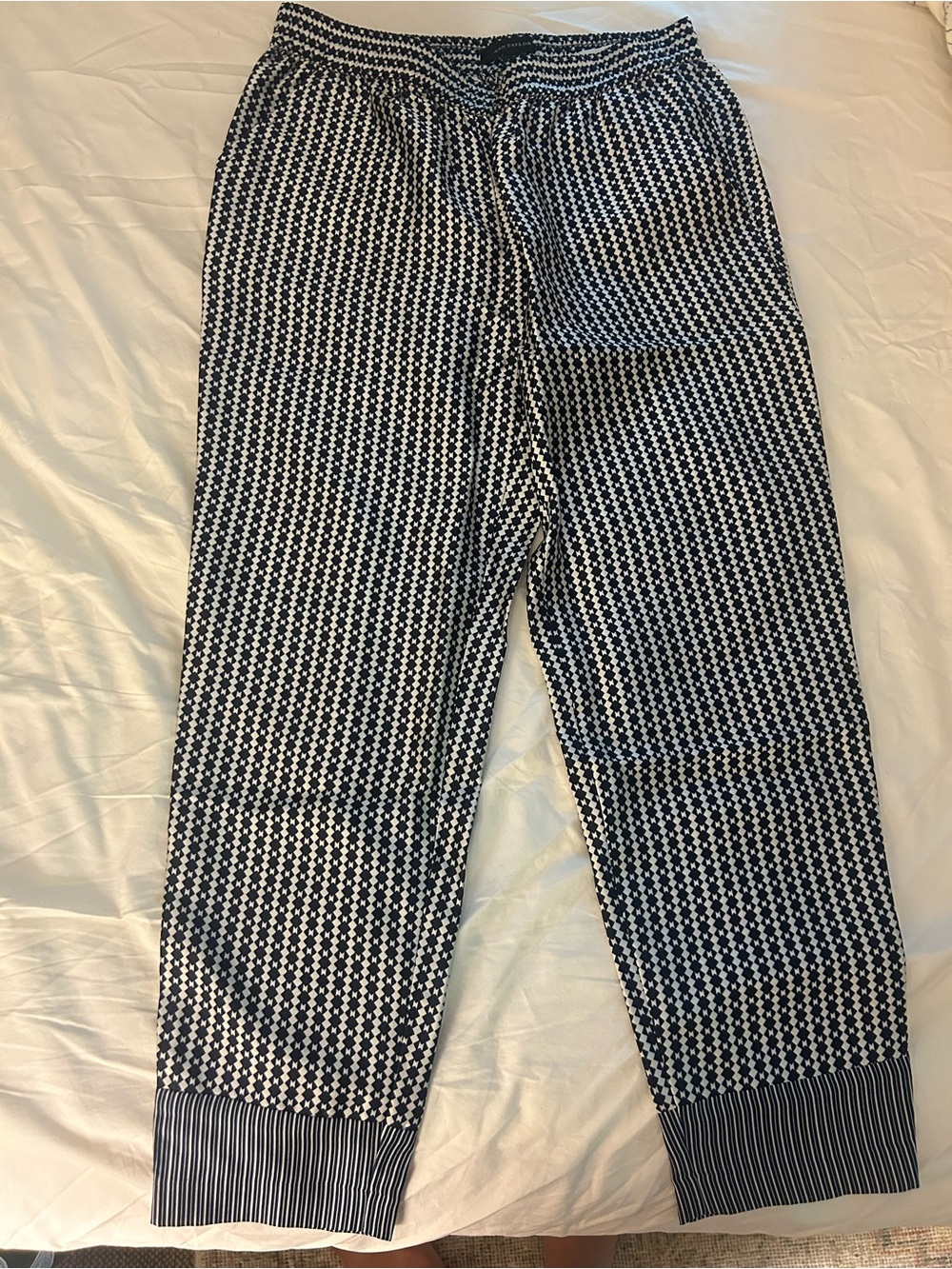 Ann Taylor Satin Printed Pants